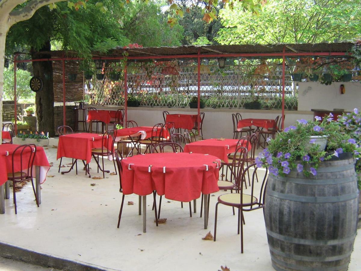 Auberge Des Garrigues Nimes Exterior photo